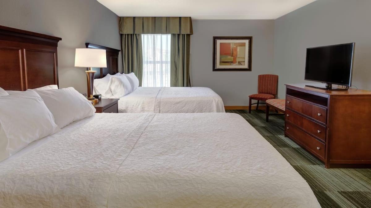 Room with Two Queen Beds - Non-Smoking